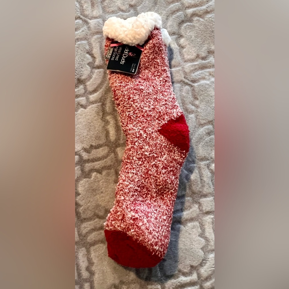 Cuddl Duds Sherpa Lounge Socks Red Plush Cozy NWT Womens 4-10